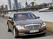 Покупатели автомобилей Mercedes-Benz S- и GL-классов получают роскошный подарок,  достойный Mercedes-Benz