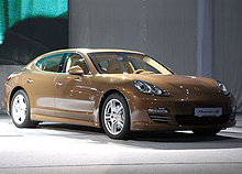 Porsche   V8  Panamera