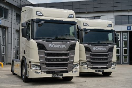 Scania           Super